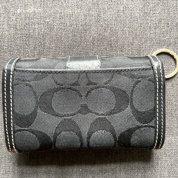 GUC Black Coach wallet - Picture 4 of 9